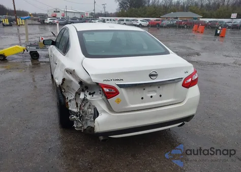 2017 Nissan Altima 2.5 Sv z USA, uszkodzony, nr VIN 1N4AL3AP9HC252290